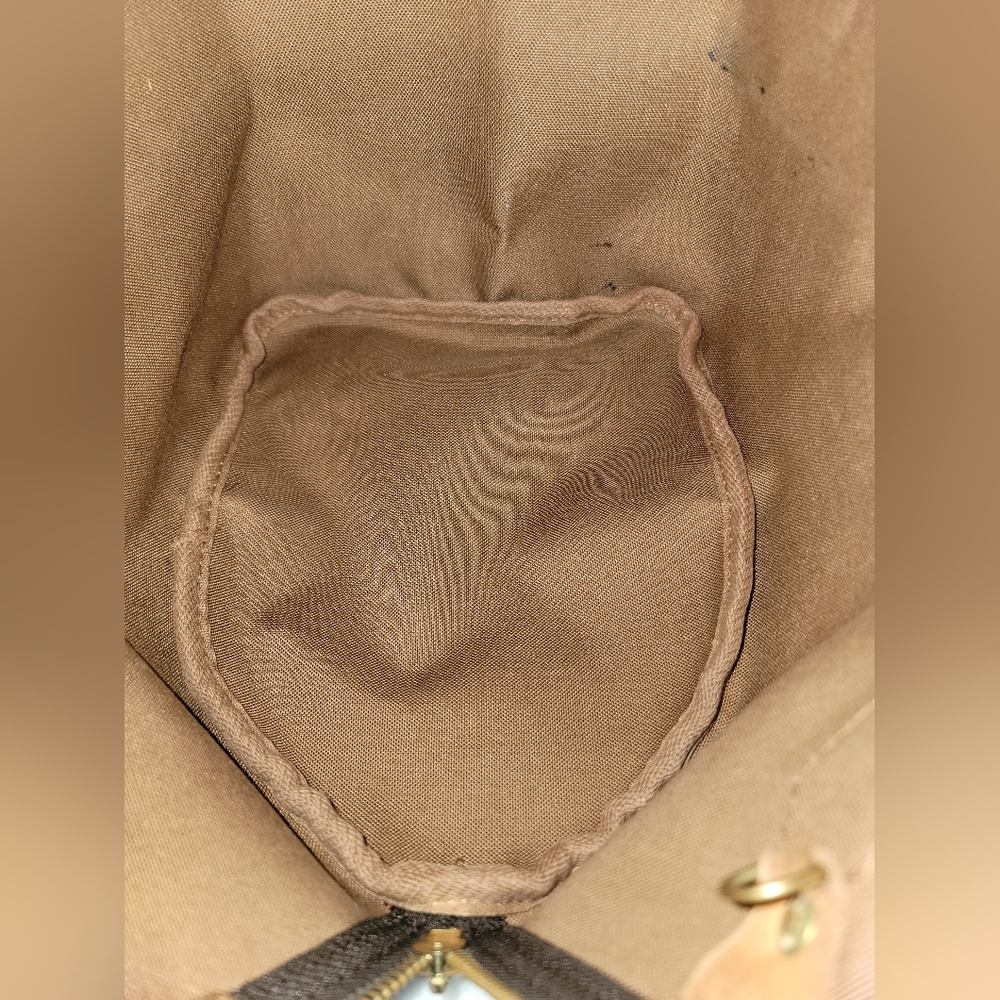 LOUIS VUITTON Speedy 30 Handbag - Picture 14 of 16